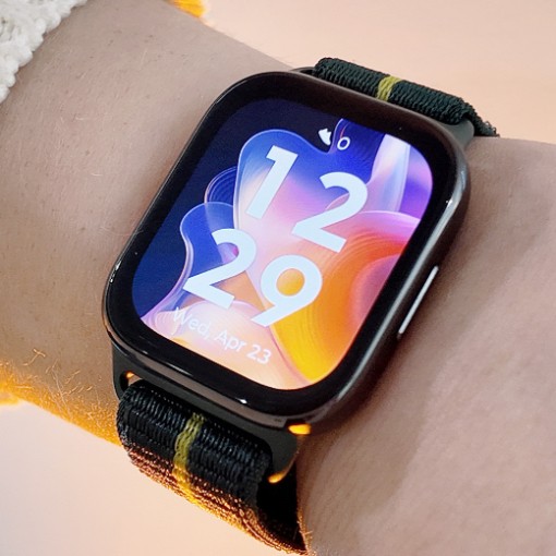 Motorola uygun fiyatlı ve AMOLED ekranlı saatini tanıttı!
