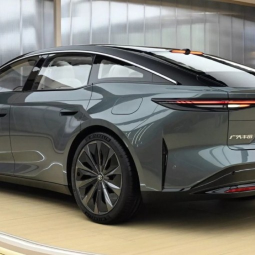 Toyota yeni elektrikli otomobilini tanıttı: İşte karşınızda Toyota bZ7