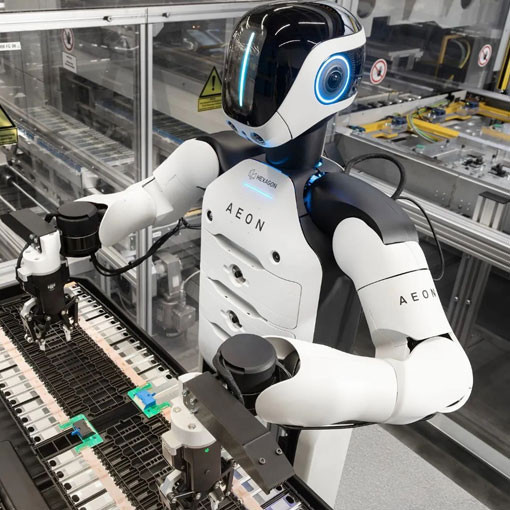 BMW, AI destekli insansı robotları devreye alıyor!