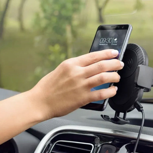 Araçta telefon tutucu kullananlara ceza iddiası yalanlandı