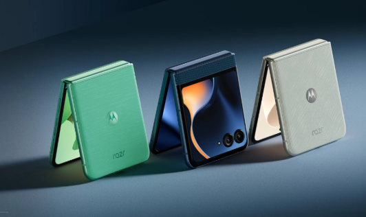Motorola yeni katlanabilir telefonlarını tanıttı! - Resim : 2