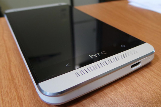 1379324788_htc-one-max-1.jpg