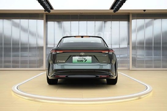 Toyota Tesla'ya meydan okudu, işte Elon Musk'ı bile kıskandıran bZ7 - Resim: 7