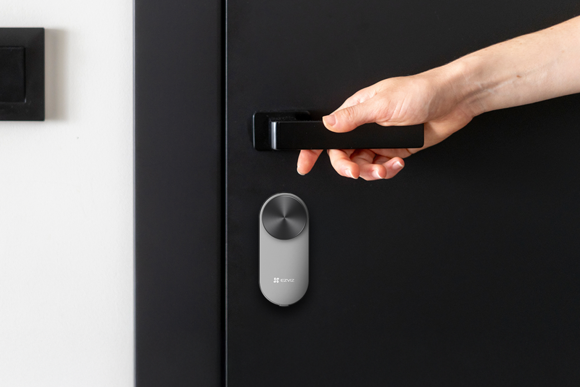 EZVIZ DL01 Pro akıllı kilit ile konforun kapıları güvenle açılıyor - Resim : 2