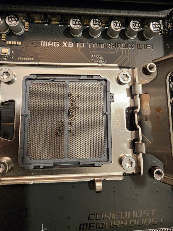 AMD Ryzen 7 9800X3D İşlemcisi Hem Kendini Hem Anakartı Yaktı - Resim : 1