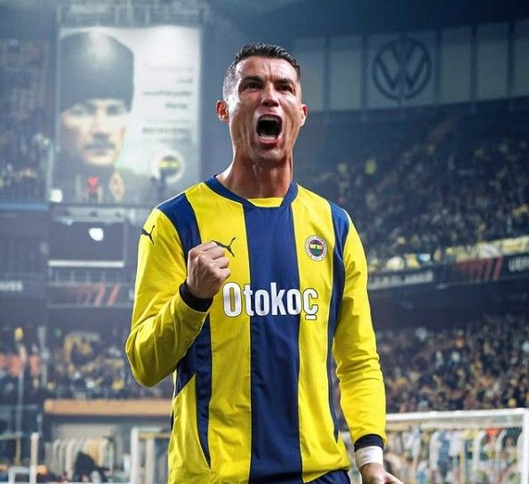 Fenerbahçe Ronaldo'ya teklif götürdü, Osimhen kalırsa kesin geliyor - Resim: 1