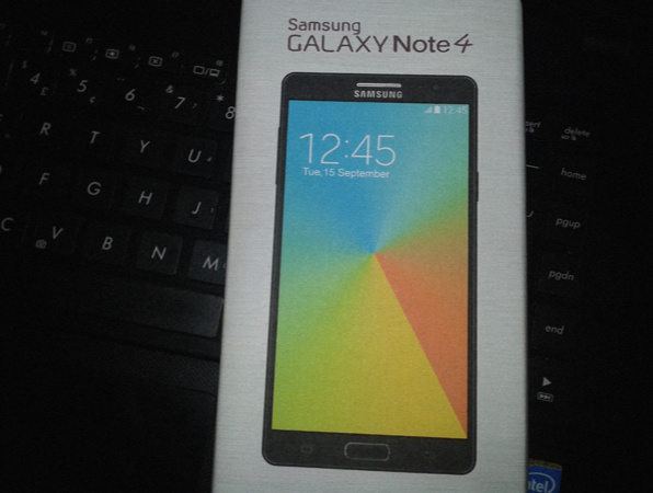 1409317124_alleged-image-of-the-galaxy-note-4s-retail-box.jpg