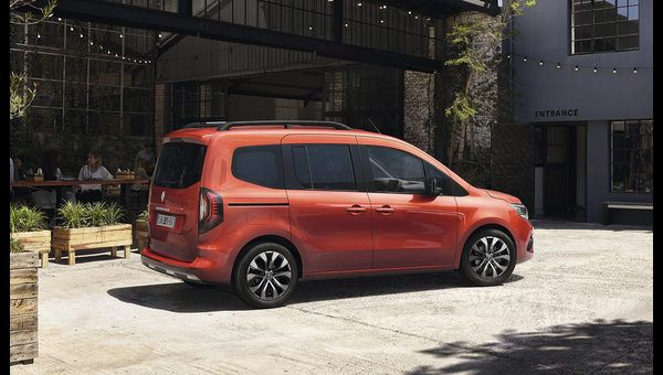 Tofaş Şahin parasına Renault Kangoo fırsatı, kapış kapış gidiyor - Resim: 7