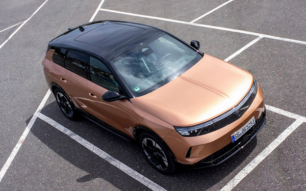 Opel modelleri panoramik cam tavan özelliği ile özgürlüğün kapılarını açıyor! - Resim : 1