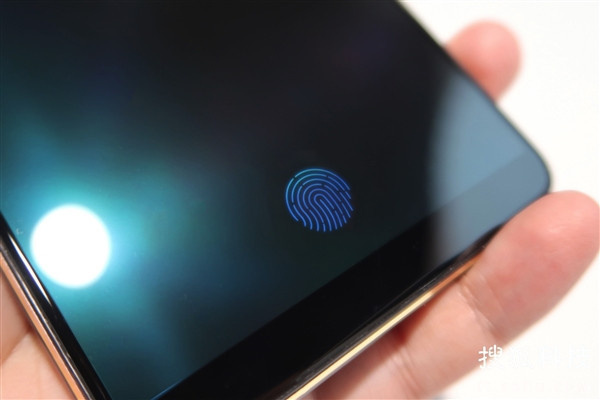 İşte ekran üstü parmak izi tarayıcılı ilk telefon! - Resim : 3