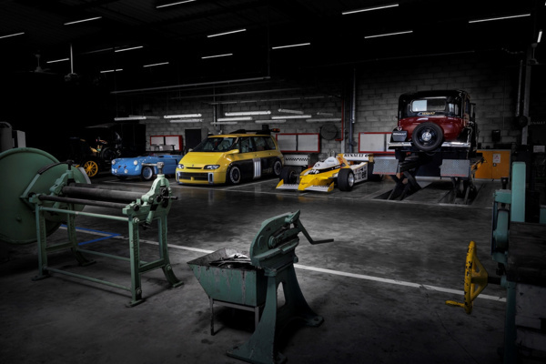 Renault, 125 yıllık tarihini muhteşem bir koleksiyonla halka açık sergide topluyor - Resim : 1