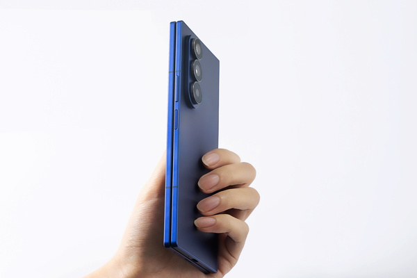 Katlanabilir telefonda yeni kilometre taşı: Galaxy Z Fold7 - Resim : 1