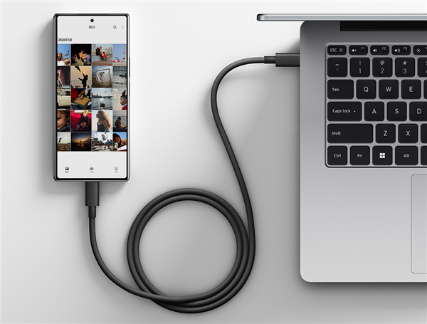 Xiaomi, 40Gbps veri iletim hızına sahip USB4 kablosunu tanıttı - Resim : 1