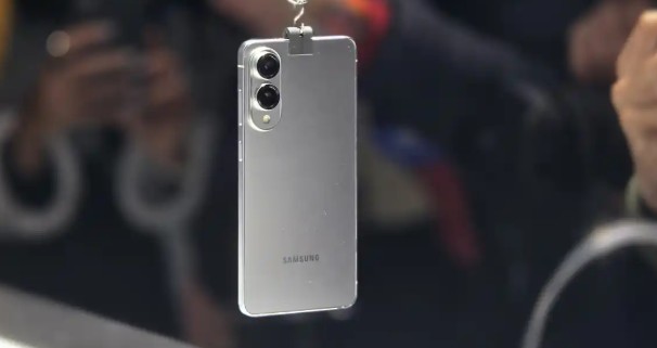 Samsung'un en çok beklenen uygun fiyatlı modeli için tarih netleşti! - Resim : 1