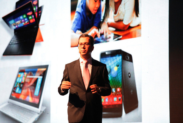 1384953981_intel-turkiyegenel-muduru-burak-aydin-2.jpg