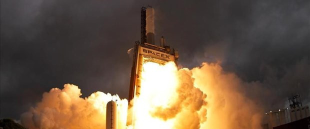 SpaceX 10 haberleşme uydusunu yörüngeye gönderdi! - Resim : 1