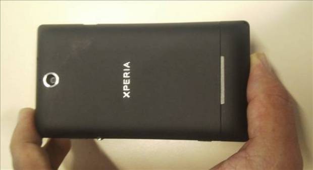 Sony Xperia E'nin tüm özellikleri! - Resim: 8