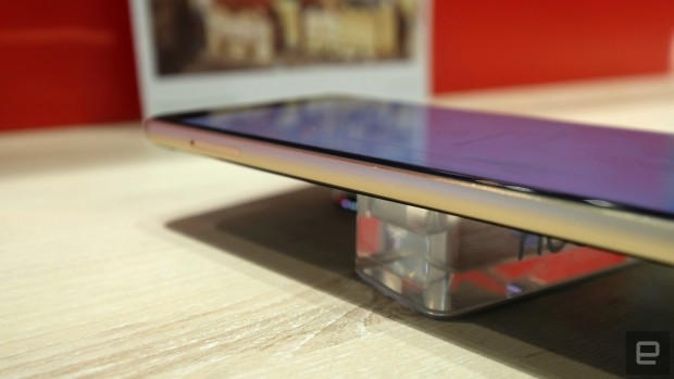 ZTE Nubia Z11 siyah gold tasarımı - Resim: 15