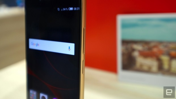 ZTE Nubia Z11 siyah gold tasarımı - Resim: 3