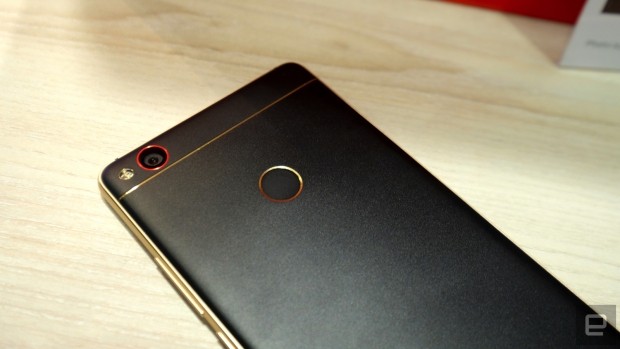 ZTE Nubia Z11 siyah gold tasarımı - Resim: 5