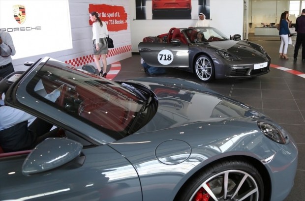 Porsche'un yeni modelleri 718 Boxster ve 718 Boxster S - Resim: 8