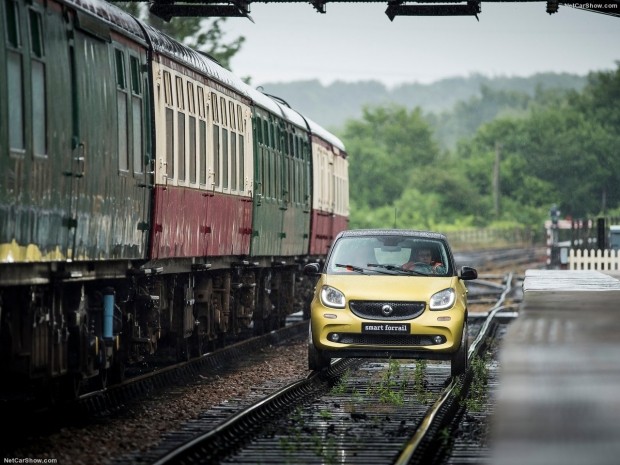 Tren raylarında gidebilen otomobil ''Forrail'' - Resim: 3