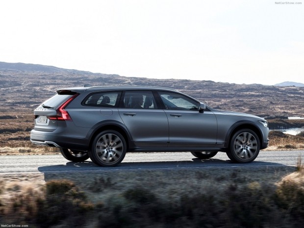 Volvo V90 Cross Country 2017 - Resim: 53