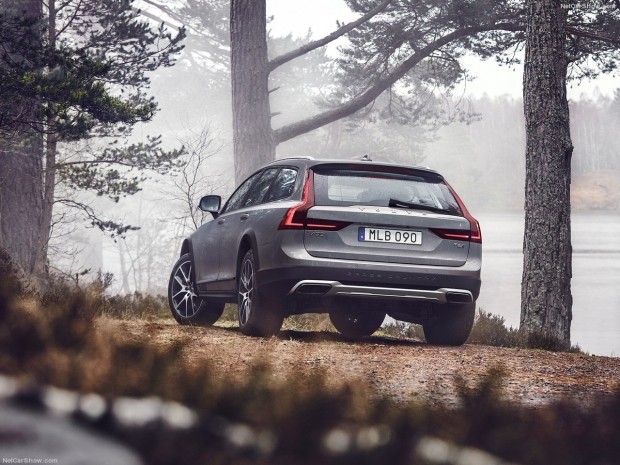 Volvo V90 Cross Country 2017 - Resim: 2