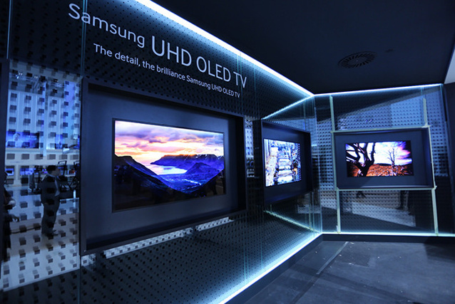 1378466023_samsung-uhd-oled-tv-1.jpg