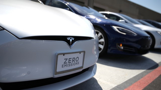 Tesla işten çıkarmalara devam ediyor! - Resim : 1