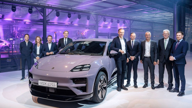 Porsche Macan EV üretimi Leipzig'de başladı - Resim : 1