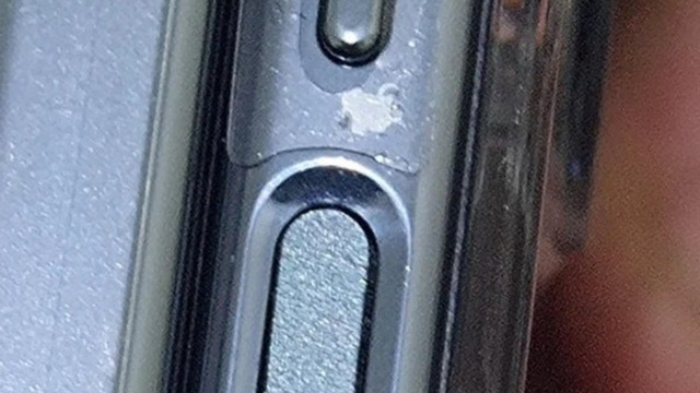 88 Bin TL'lik Samsung Galaxy Fold 6'da boya soyulma sorunu ortaya çıktı - Resim : 1