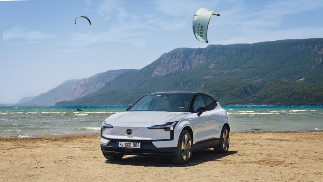 Volvo’nun en kompakt ve tamamen elektrikli SUV’u EX30 Türkiye yollarında - Resim : 3