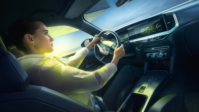 Opel en hızlı elektrikli modelini tanıttı! - Resim : 1