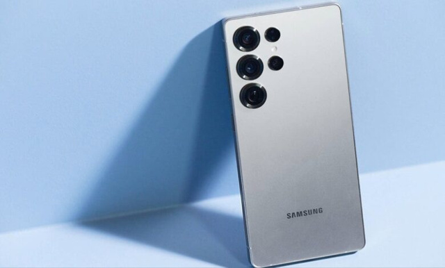 Galaxy S26 Ultra, daha büyük batarya ve daha hızlı şarj desteğiyle geliyor - Resim : 1