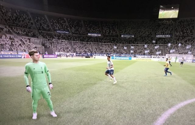 Futbol oyunu mu komedi filmi mi? Fifa 20 hatalarıyla güldürüyor! - Resim : 2