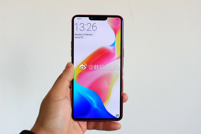 Oppo R15 ve Oppo R15 Plus geliyor - Resim : 1