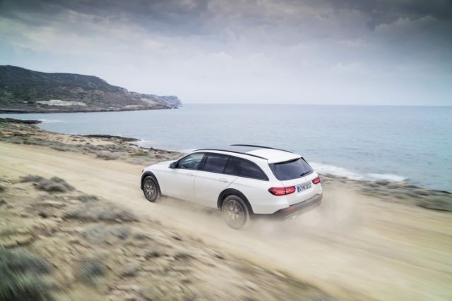 Yeni Mercedes-Benz E-Serisi tanıtıldı - Resim: 9