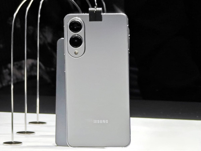 Samsung Galaxy S25 Edge, kardeşlerinden tamamen farklı olacak - Resim : 1