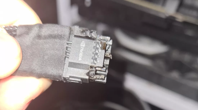 Nvidia, RTX 4090'ın kablo yakma sorununu araştırıyor!