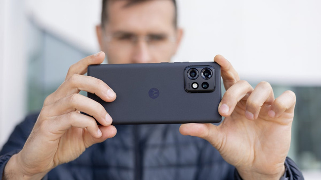 Moto X50 Ultra 15 dakikada şarj olacak! İşte hızlı şarj teknolojisi! - Resim : 1