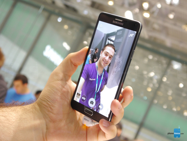 1410188019_upgraded-front-facing-camera.jpg