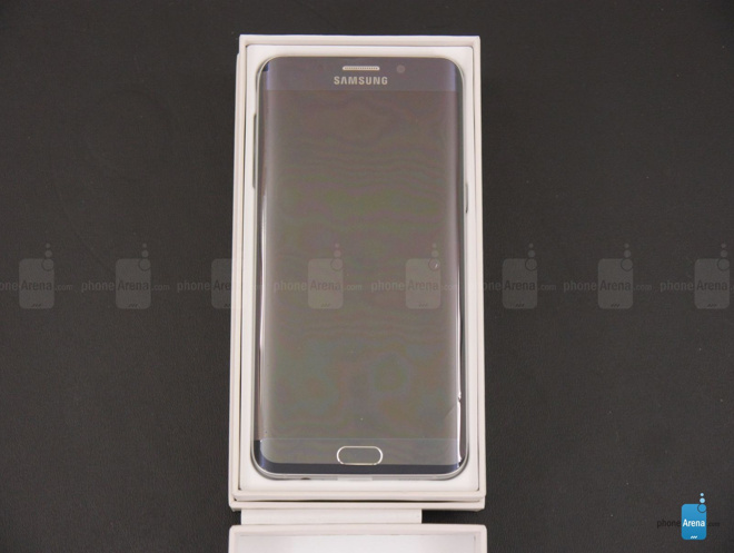 1439617828_samsung-galaxy-s6-edge-unboxing-3.jpg