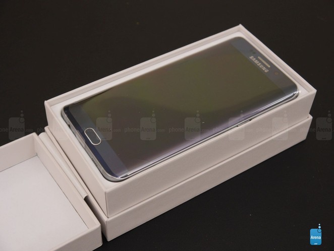 1439617815_samsung-galaxy-s6-edge-unboxing-2.jpg