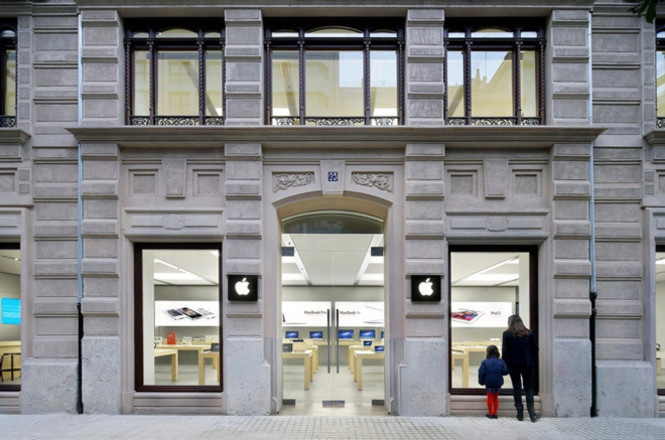 iPhone pilleri Apple Mağaza'larında patlıyor! - Resim : 1