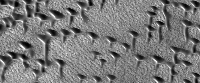 NASA Mars'taki kum tepelerini görüntüledi! - Resim : 1