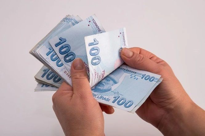 Bayramda nakitsiz kalmayın, bankaya gitmeden faizsiz 60 bin TL veriyorlar - Resim: 1