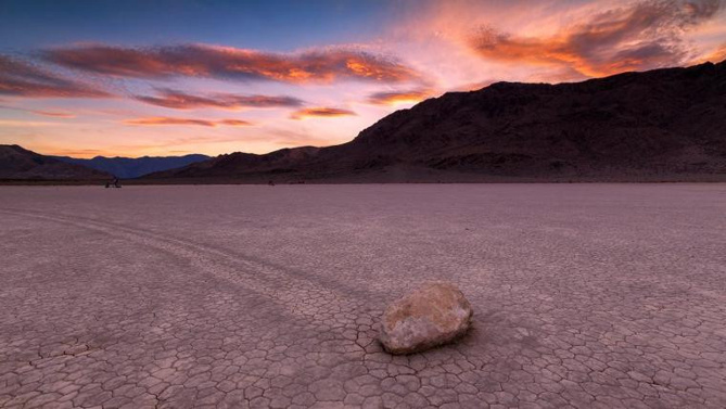 Hareket eden gizemli taşların sırrı çözüldü! - Resim : 1