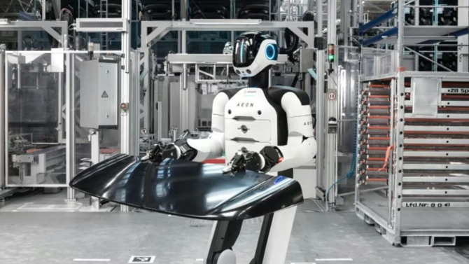 BMW, AI destekli insansı robotları devreye alıyor! - Resim : 1