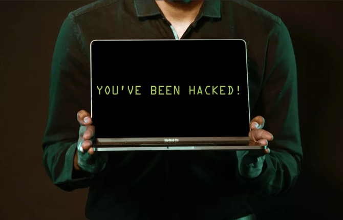 Apple'ın girilemez duvarı çöktü!